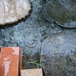 大雨でプールになった自宅のベランダ