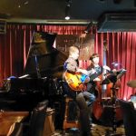 ジャズ・ライブの様子。オーナーでギタリスト城間巧介さん率いるカルテット。